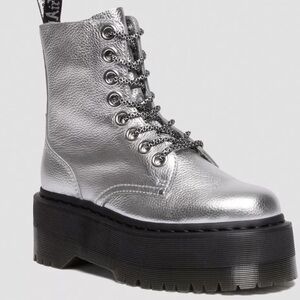 NWT - Dr. Martens Jadon Max Boot Metallic Leather Platform Boots